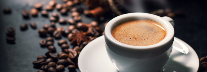 Espresso kopp og kaffebønner